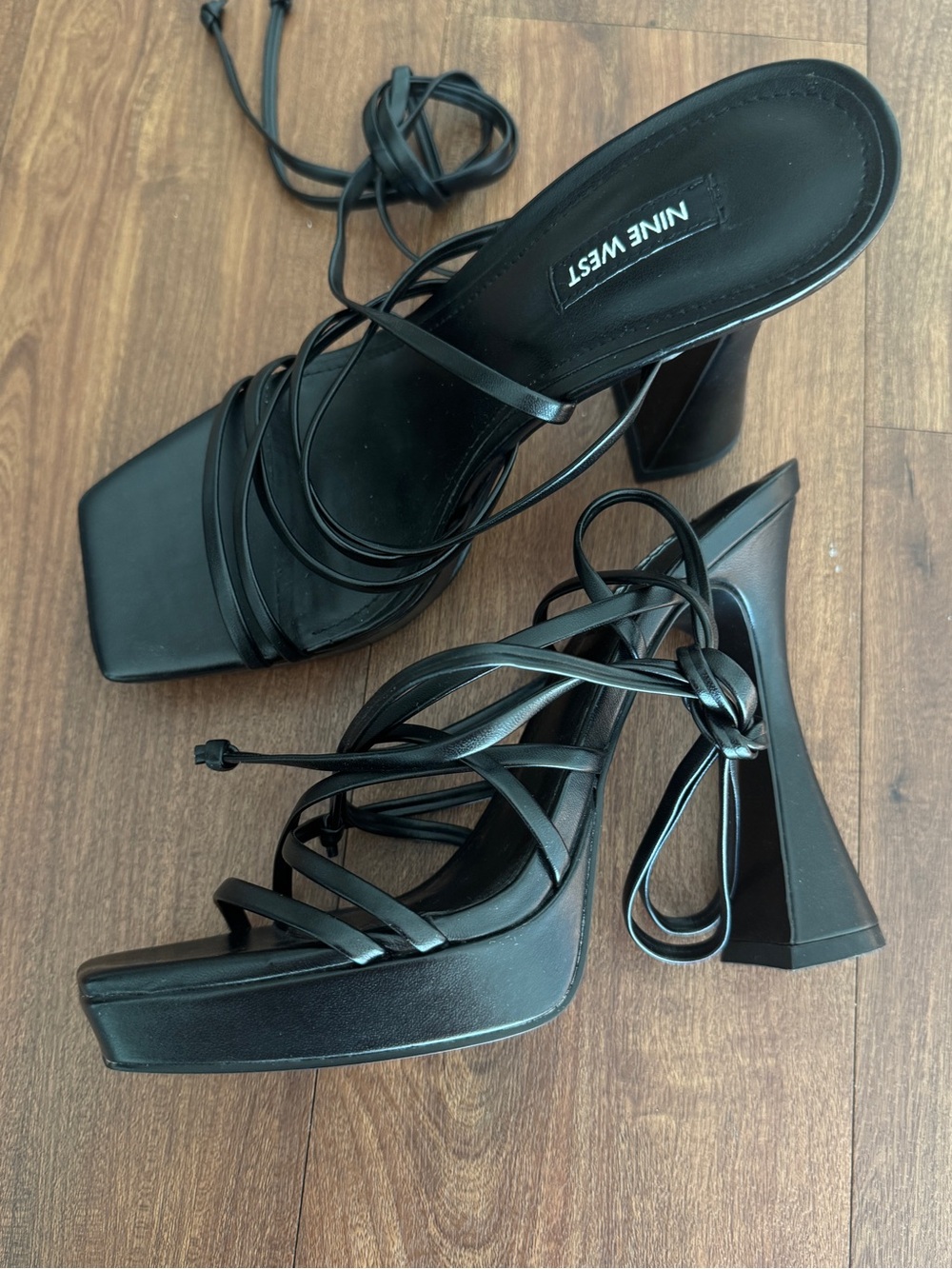 Nine West Black lace-up Platform Block-Heel